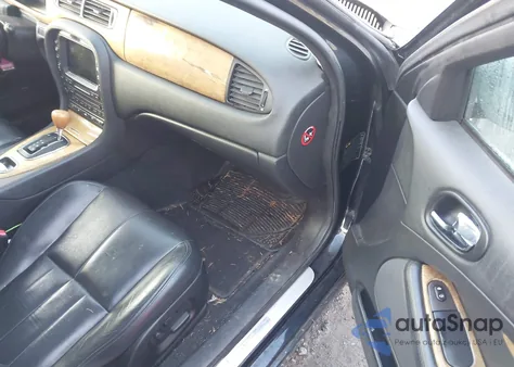 2003 Jaguar S-Type 4.2L V8 from USA, damaged, VIN SAJEA01U03HM88457